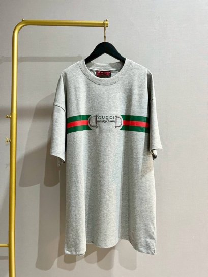 เสื้อแขนสั้น