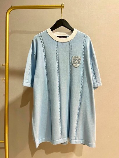 เสื้อแขนสั้น