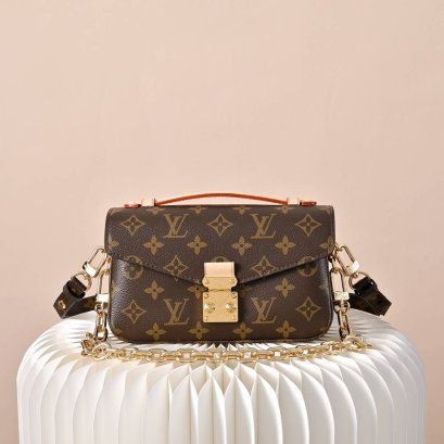กระเป๋าพร้อมส่ง