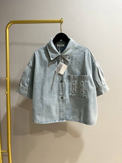 เสื้อแขนสั้น
