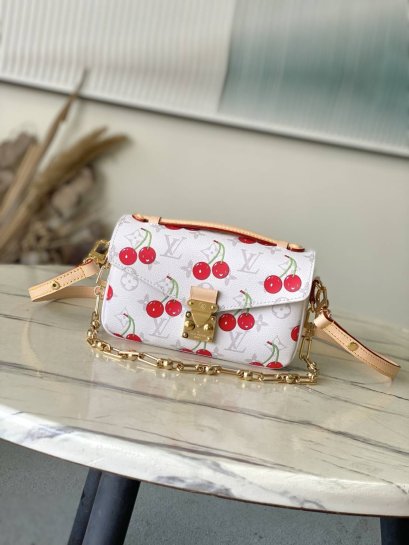 กระเป๋าพร้อมส่ง