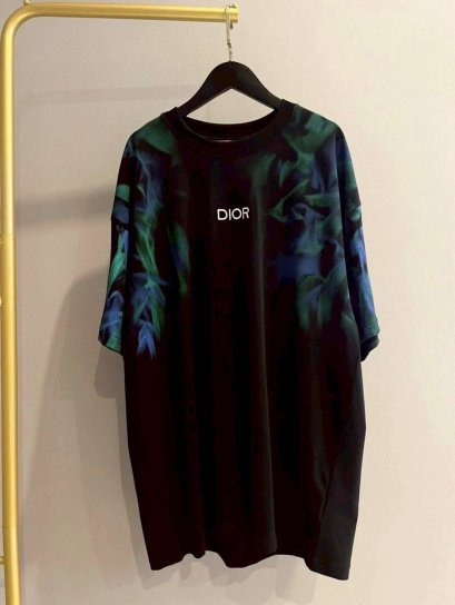 เสื้อแขนสั้น