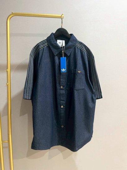 เสื้อแขนสั้น