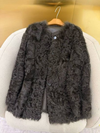 เสื้อขนเฟอร์แท้