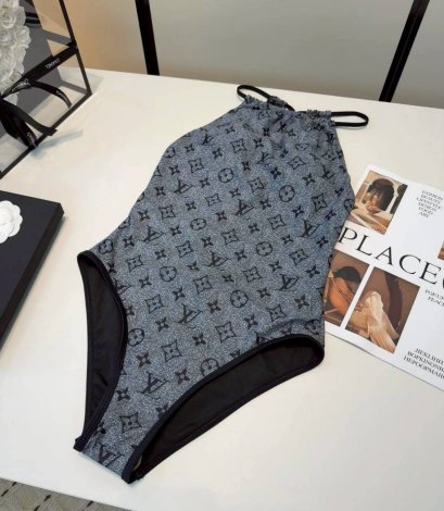 เสื้อผ้า พรีออเดอร์