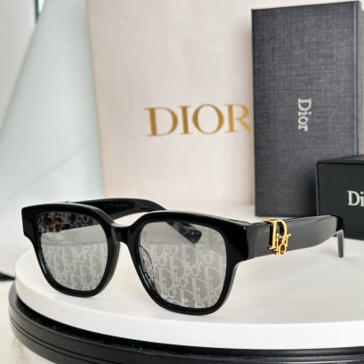 แว่นตากันแดด