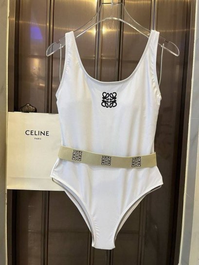 เสื้อผ้า พรีออเดอร์