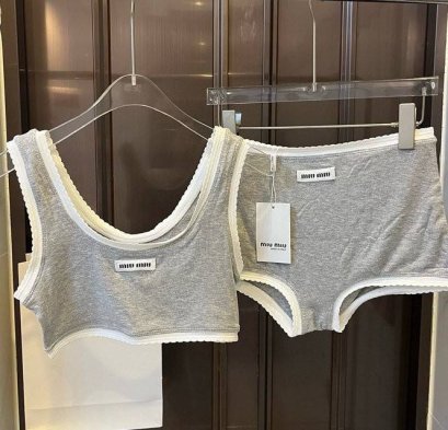 เสื้อผ้า พรีออเดอร์