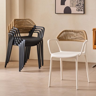 เก้าอี้พลาสติก