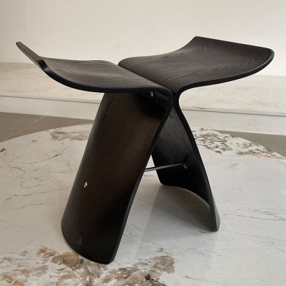 black stool