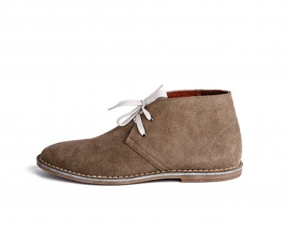 Andrew สีเบจ