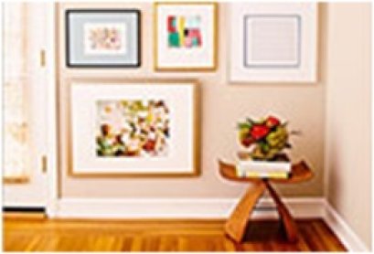  วิธีติดรูปบนผนังแบบไม่เจาะรู