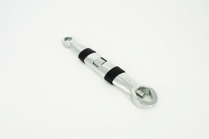 ประแจอเนกประสงค์ 