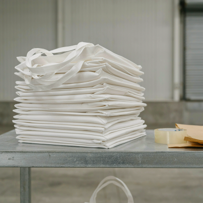 Choosing the Right Bag Color: An Integral Part of Brand Identity