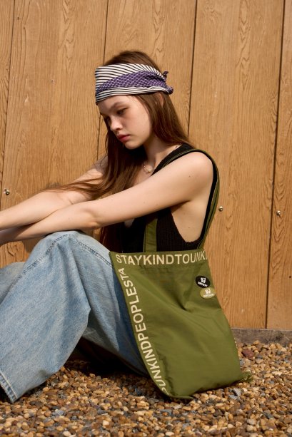 STAYKINDTOUNKINDPEOPLE Tote
