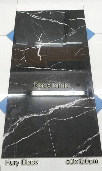 60x120cm. Fury Black (POL)