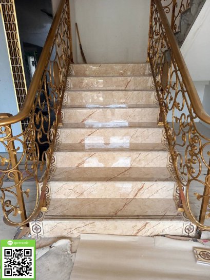 บันได120cm. Crema royal gold
