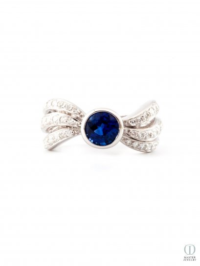 แหวนไพลิน BLUE SAPPHIRE RING