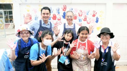 "วิชา มหาคุณ" จูงมือเยาวชนแต้มสีเติมฝันต่อต้านการทุจริต