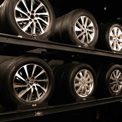 ล้อแม็กซ์อัลพาร์ดมือ2 ล้ออัลพาร์ด เวลไฟร์ เปลี่ยนล้อ เปลี่ยนยาง ยางรถยนต์มือ2 อะไหล่อัลพาร์ด เวลไฟร์ แม็กซ์มือ2 alphard vellfire wheel