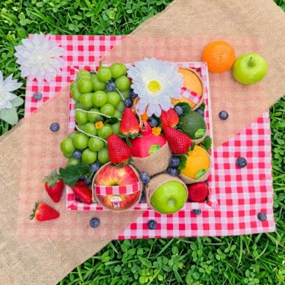Gingham Red Fruity Gift Set