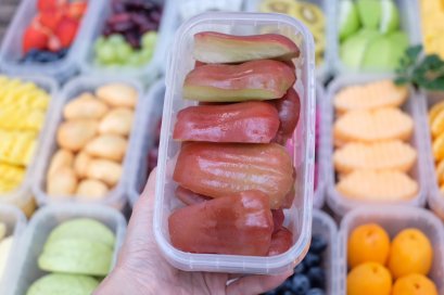 ชมพู่ ทับทิมจันทร์