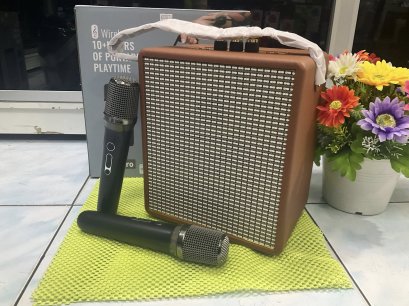 ลำโพง v11pro เป็นลำโพงบลูทูธไร้สายพกพาที่มีกำลังขับ \(10W+5W\)