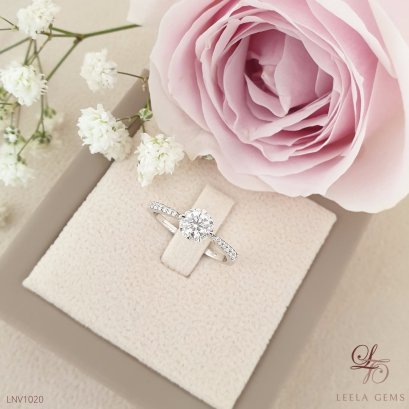 แหวนหมั้นเพชร