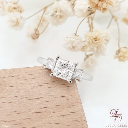 แหวนเพชร Princess 3 เม็ด