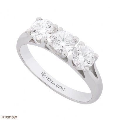 แหวนเพชร 3 เม็ด