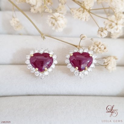 ต่างหูทับทิมหัวใจล้อมเพชร