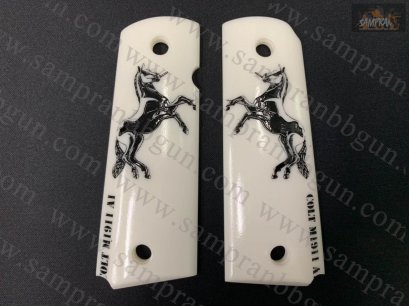 ประกับปืน ด้ามปืนแต่ง ลายม้า COLT M1911 A1 สำหรับปืน M1911 หรือ 11 มม สีขาว