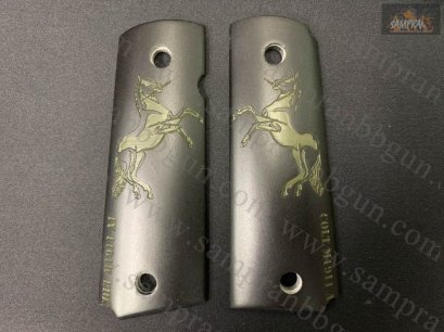 ประกับปืน ด้ามปืนแต่ง ลายม้า COLT M1911 A1 สำหรับปืน M1911 หรือ 11 มม สีดำเขียว