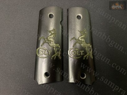 ประกับปืน ด้ามปืนแต่ง ลายม้า COLT M1911 A1 สำหรับปืน M1911 หรือ 11 มม สีดำเขียว