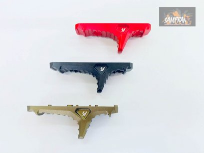 กริ๊ปมือหน้า ยี่ห้อ Strike Industries (ใช้ได้กับชุดหน้าระบบราง M-Lock และ Keymod)