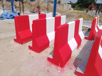 แบริเออร์คอนกรีต ทาสี CPS