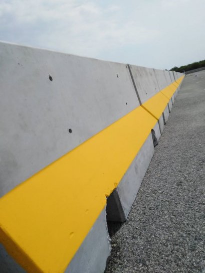 ตัวกันถนน (BARRIER) สามารถสั่งทำสีได้