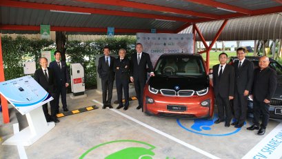 BMW มอบรถยนต์ให้กับ ม.เทคโนโลยีพระจอมเกล้าธนบุรี นำไปใช้ในโครงการ Charge & Share 