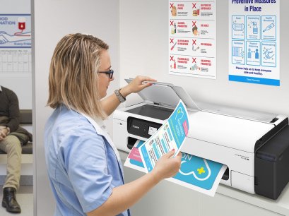 แคนนอน เปิดตัว imagePROGRAF TC-20M เครื่องพิมพ์หน้ากว้างขนาด A1 Plus มอบความสามารถรอบด้าน All-in-One ทำงานโดยไม่ต้องเชื่อมต่อพีซี รองรับทั้งงานพิมพ์ สแกน และถ่ายสำเนาเอกสาร พร้อมแอปพลิเคชันที่ตอบโจทย์ทุกธุรกิจ ทั้งร้านค้าปลีก บริการอาหารและเครื่องดื่ม สถา