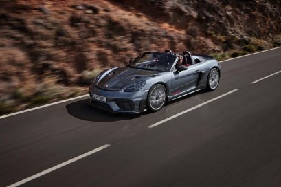PORSCHE 718 Spyder RS  สุดด้วยเครื่องยนต์ 911 GT3