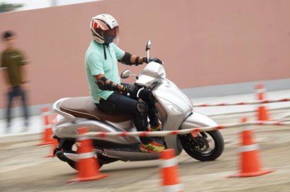 ทดลองขับ ยามาฮ่า แกรนด์ ฟีลาโน่ ไฮบริด 