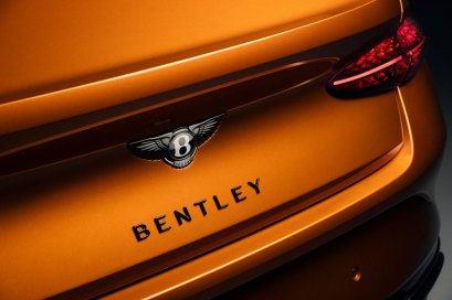 เบนท์ลีย์ มอเตอร์ส เผยโฉม Continental GT  Flying Spur Black Edition แกรนด์ทัวเรอร์พันธุ์ดุ รุ่นลิมิเต็ด 400 คันในโลก