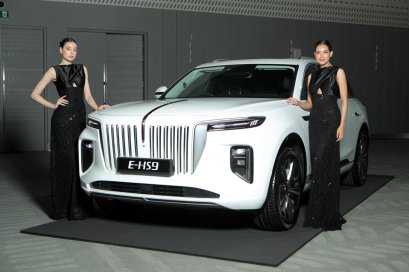 เมโทร กรุ๊ป บุกตลาดอีวีพรีเมียม เปิดตัว HONGQI E-HS9 เคาะราคาพิเศษ 2.99 ล้านบาท ปักธงโชว์รูม วัน แบงค็อก