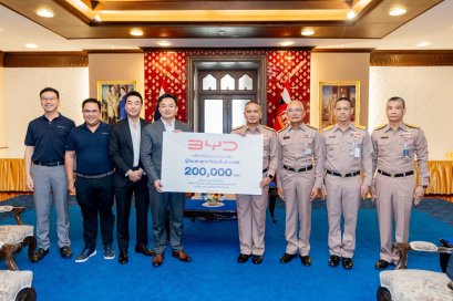 บีวายดี ประเทศไทย และ เรเว่ ร่วมบรรเทาทุกข์ผู้ประสบภัยน้ำท่วม มอบสิ่งของช่วยเหลือ 200,000 บาท พร้อมน้ำดื่ม 12,000 ขวด ผ่านกองทัพเรือ