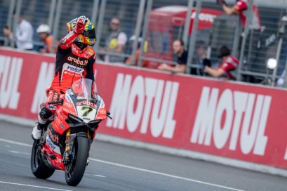 เวิลด์ ซูเปอร์ไบค์” ยิ่งใหญ่! “เดวีส์-เรีย” แบ่งชัยสนามช้างฯ