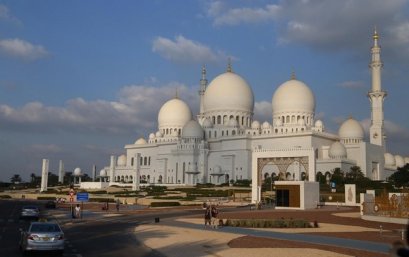 เที่ยวไปเรื่อย...เรื่อย งามจนตะลึง “มัสยิดชีค ซาเญด แกรนด์” 