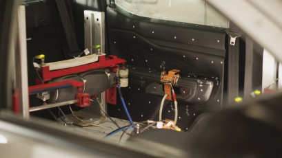 ฟอร์ดตอกย้ำนิยาม เกิดมาแกร่ง ทดสอบประตูเรนเจอร์  เปิด-ปิดได้มากกว่า 1 แสนครั้ง