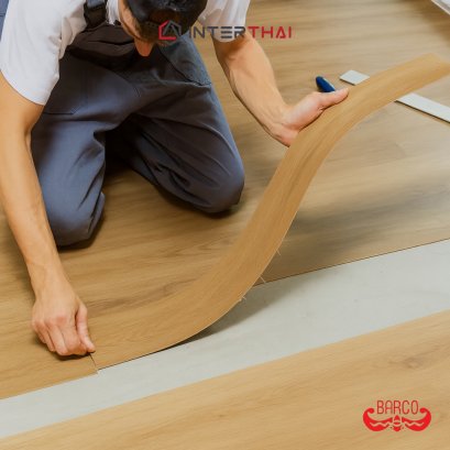 BARCO กระเบื้องยางลายไม้ LVT แบบมีกาวในตัว 36 แผ่น 5 ตร.ม./กล่อง