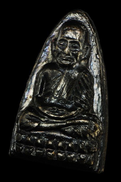 หลังหนังสือ ปี 2524 เนื้อโลหะ พิมพ์หน้าเล็ก (นิยมสุด) หน้าวงเดือน หลัง 3 จุด + เสาอากาศ องค์ที่ 3 (ขายแล้ว)