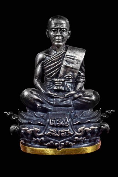 พระกริ่งเจริญพร เนื้อเงินก้นทองคำ หมายเลข 3 ใส่เม็ดกริ่ง บรรจุเกศาและจีวรหลวงพ่อคูณ  (โทรถาม)